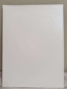 白のA4ファイルが上品です